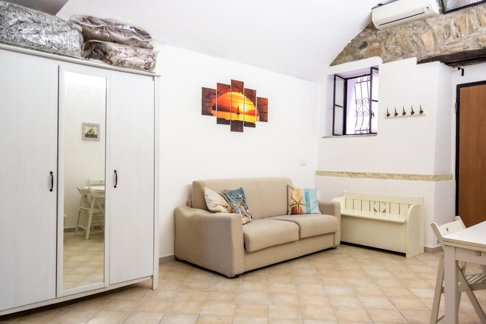 216b - Monolocale Lapigna Sanremo, Centro Storico Apartamento *